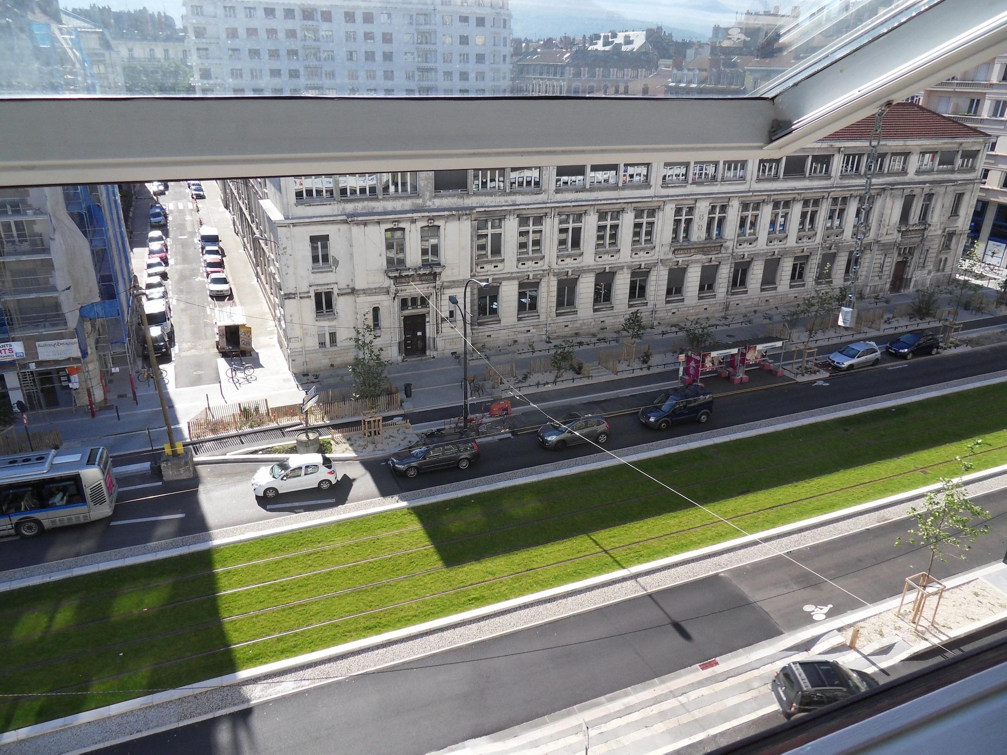 Ibis Styles Grenoble Centre Gare Hotel Kültér fotó